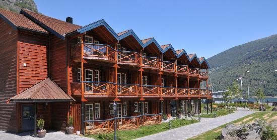 https://newex.headwater.com/holiday-hotels/?HolidayID=175&HotelID=220&HolidayName=Norway-Walking+in+Balestrand-&HotelName=Fl%C3%A5msbrygga+Hotel+%2D+Higher+Grade">Flåmsbrygga Hotel - Higher Grade